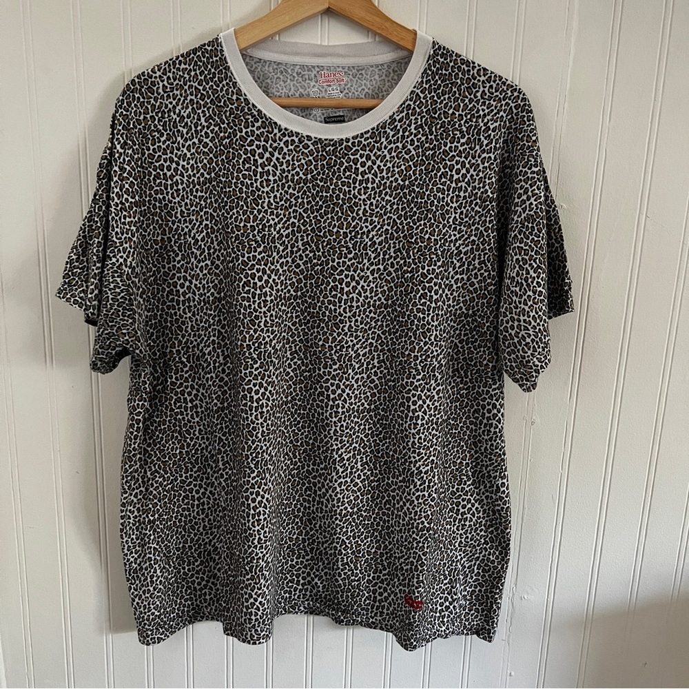 Supreme x Hanes Leopard T-shirt